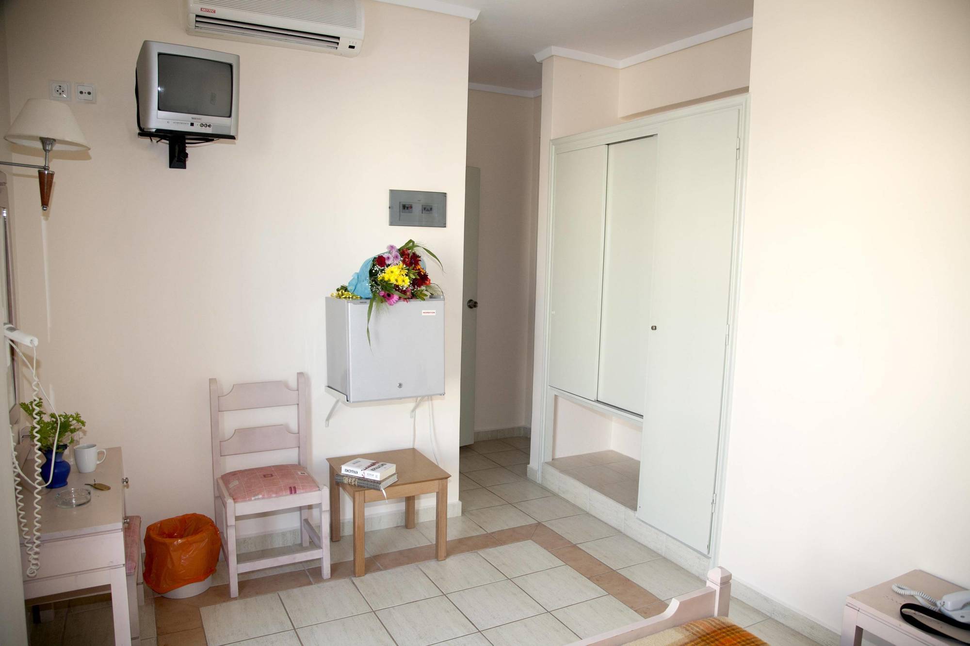 Theonia Hotel คอสทาวน์ ภายนอก รูปภาพ